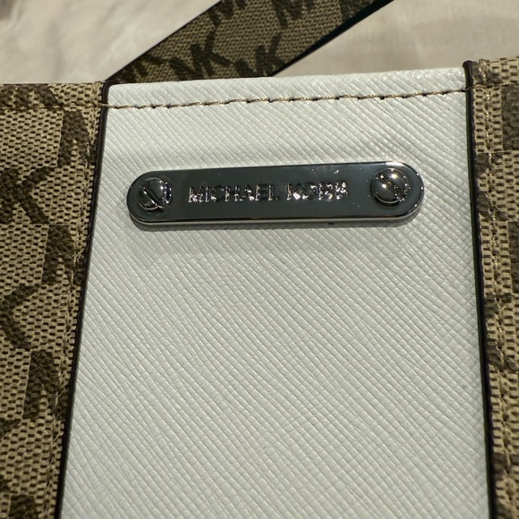 Michael Kors MK Logo White and Tan Belt Bag - Picture 2 of 7